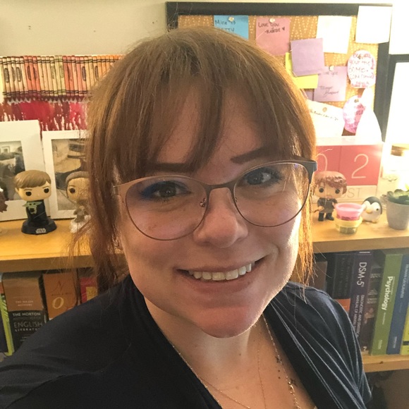 Meet your Posher, Amber! - Picture 4 of 9